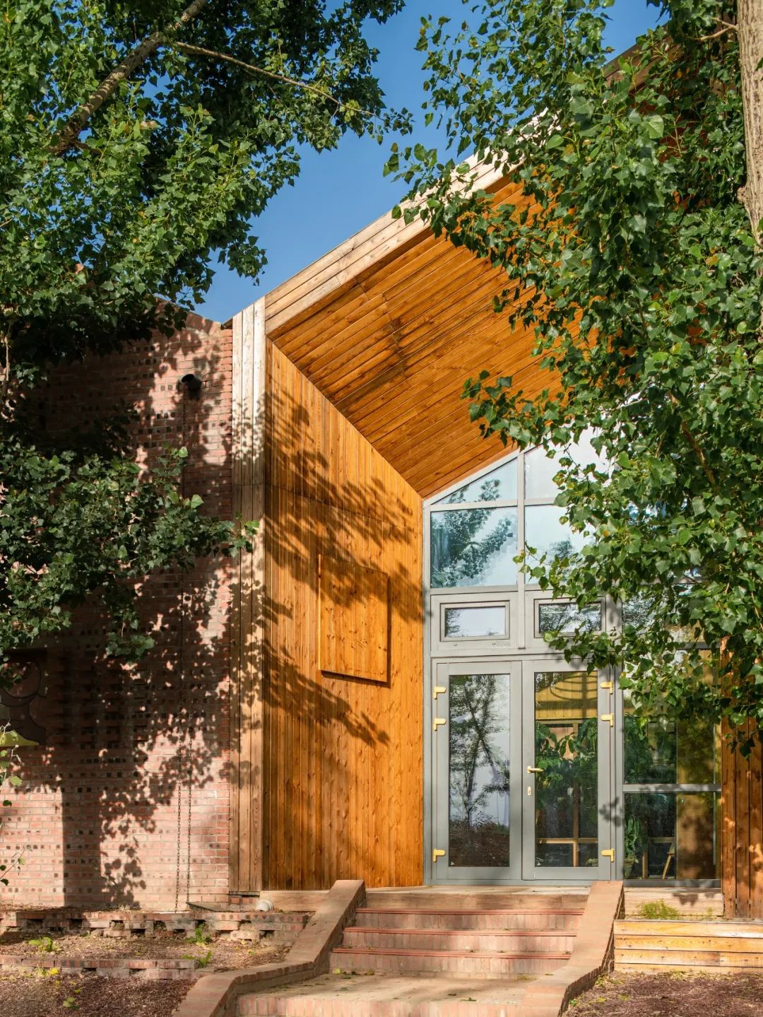 天津教授造神秘住宅：全年不花一分钱水电费，中国首例